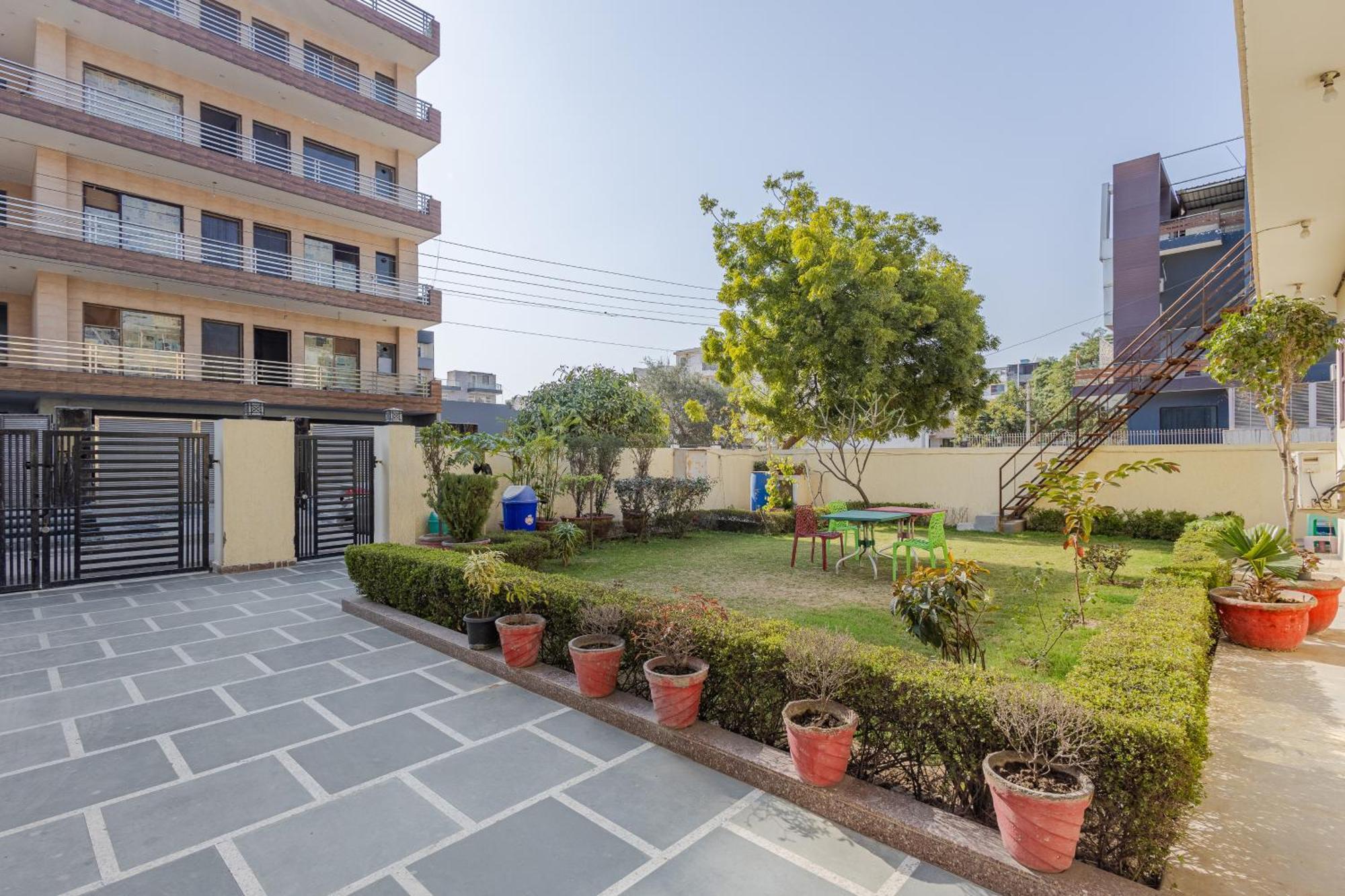 Lime Tree Studio Near Fortis Гургаон Екстериор снимка