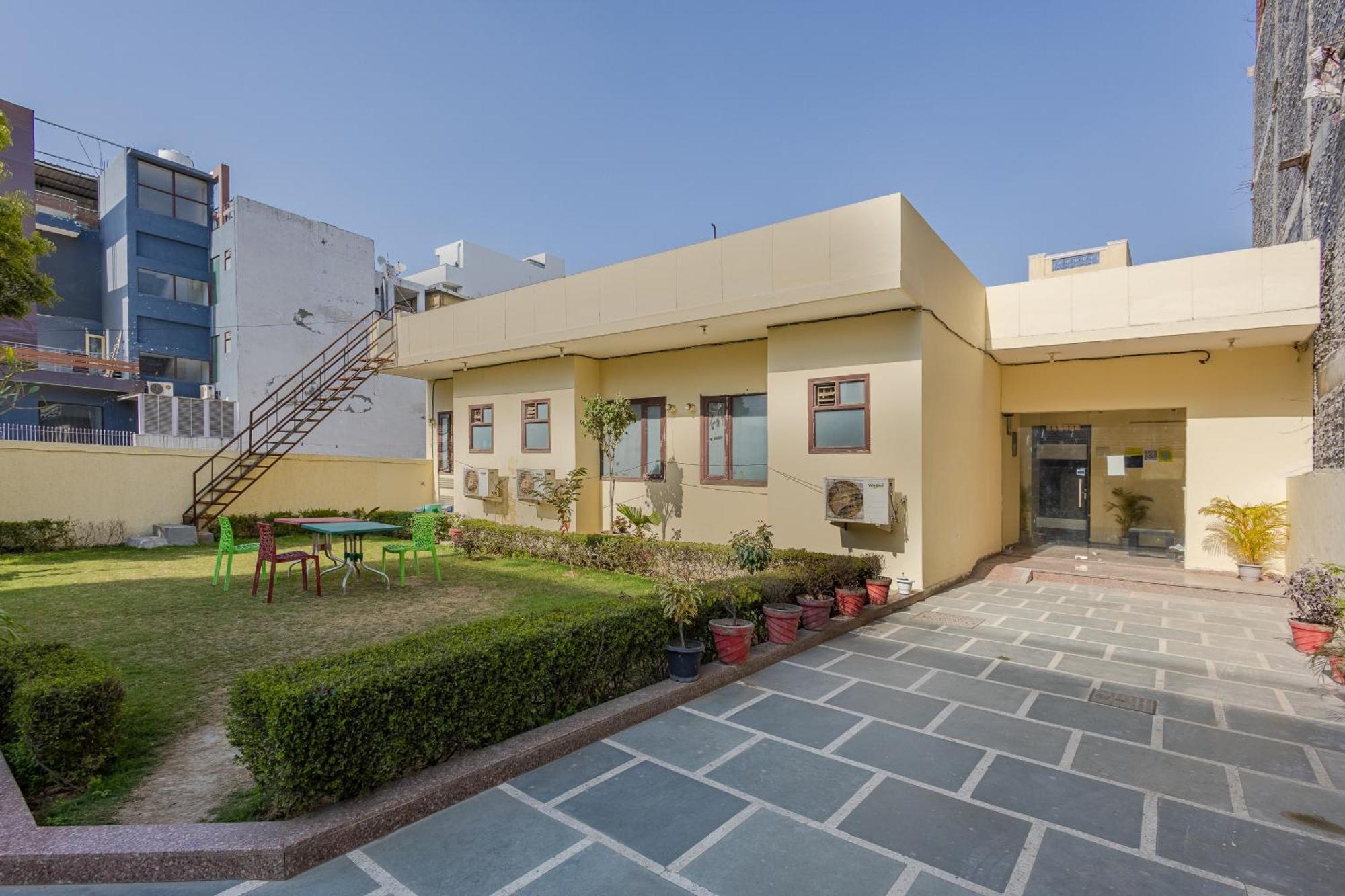 Lime Tree Studio Near Fortis Гургаон Екстериор снимка