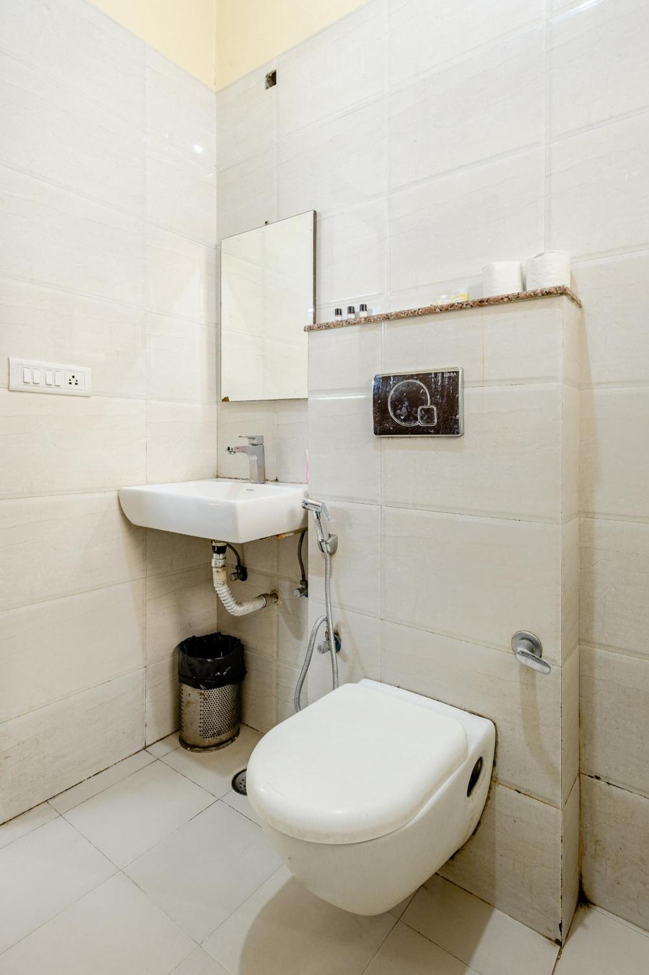 Lime Tree Studio Near Fortis Гургаон Екстериор снимка