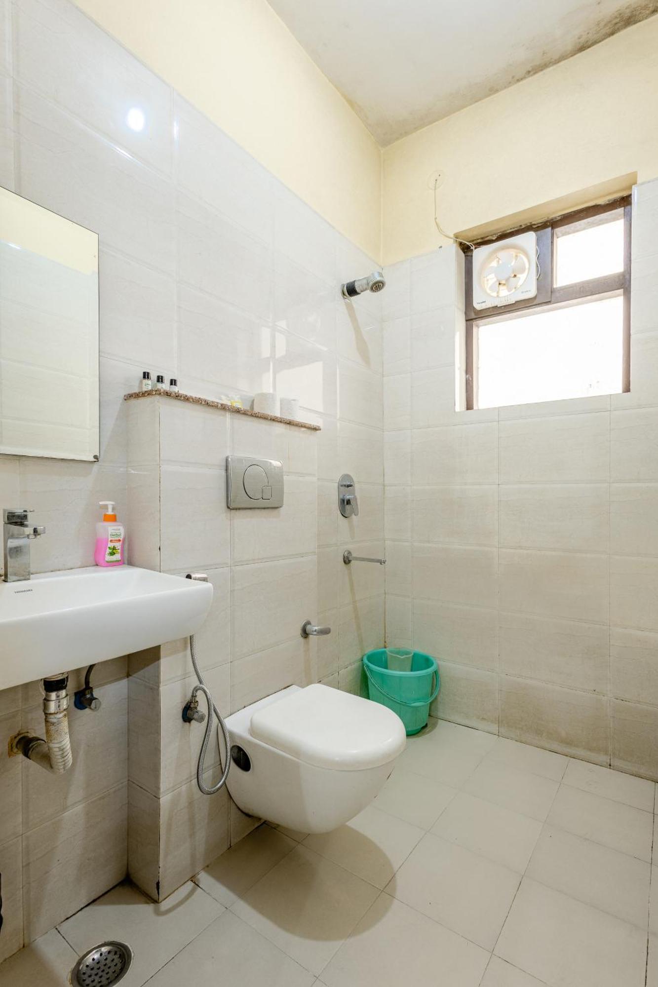 Lime Tree Studio Near Fortis Гургаон Екстериор снимка